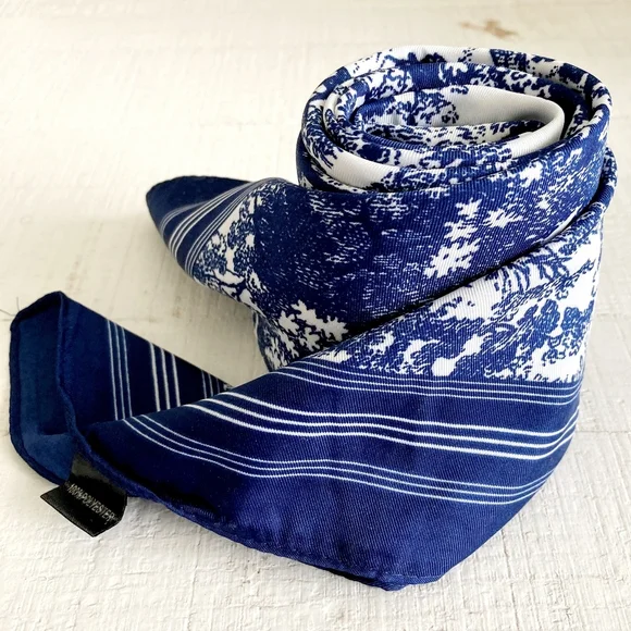 Floral Satin Square Scarf Blue White 35" Head Hair Neck Bandana Preppy New - Picture 16 of 17